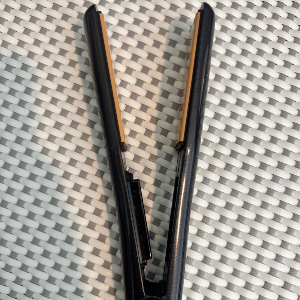 CHI Black and Gold Hair Straightener